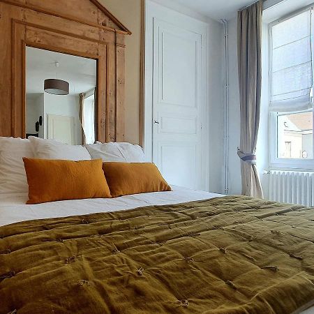 Aux Couleurs De Neuvy Hotel Екстериор снимка