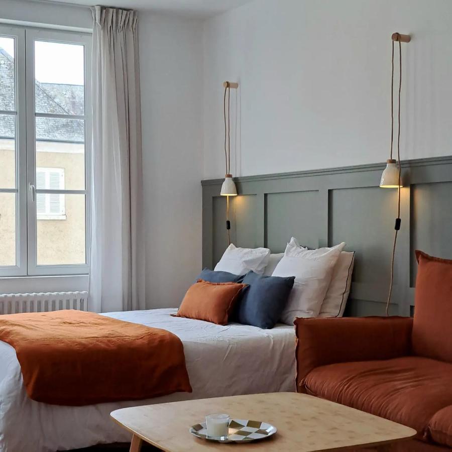 Aux Couleurs De Neuvy Hotel Екстериор снимка