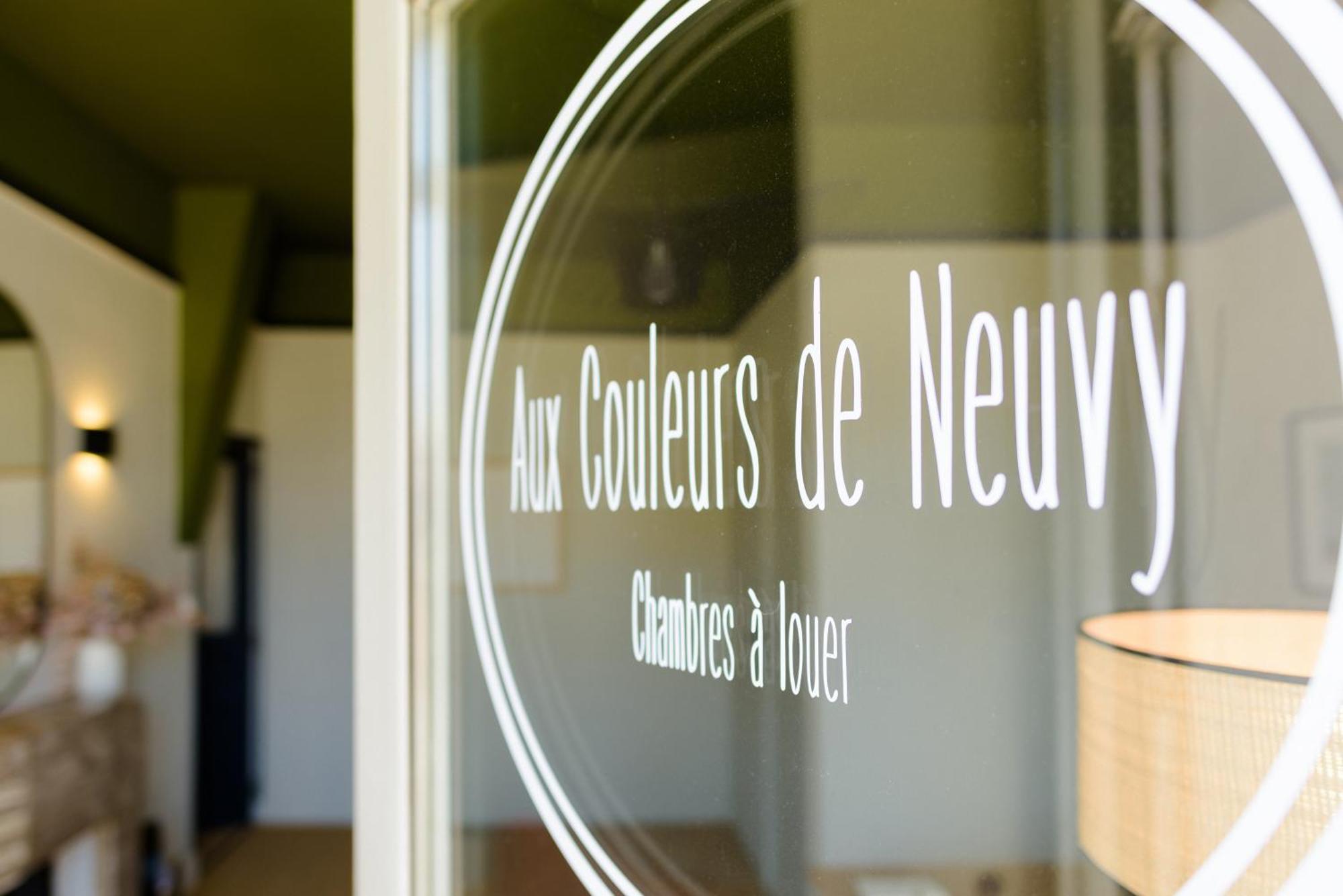 Aux Couleurs De Neuvy Hotel Екстериор снимка