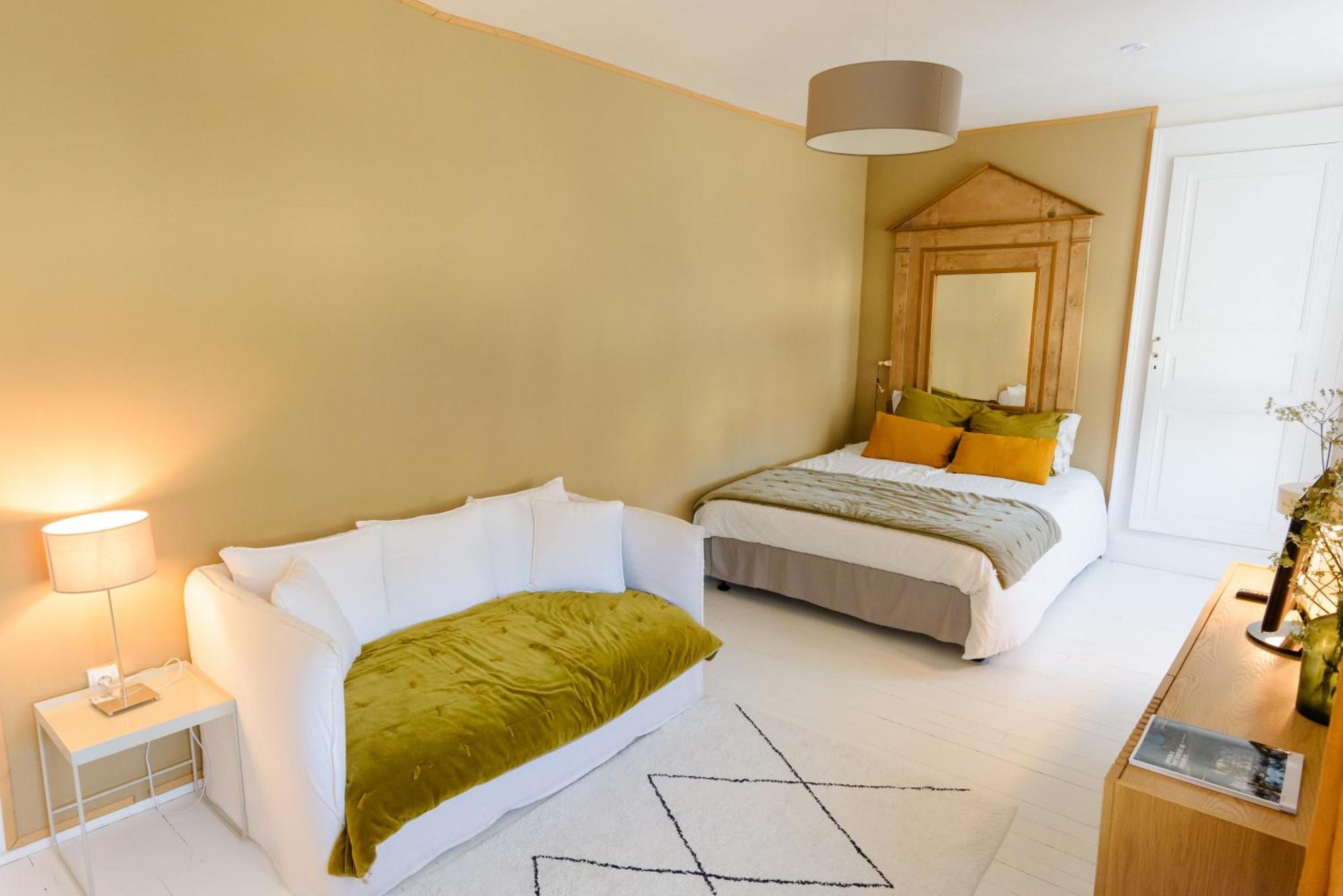 Aux Couleurs De Neuvy Hotel Екстериор снимка